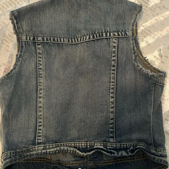 Denim Vest with Lace Details - Picture 3 of 3